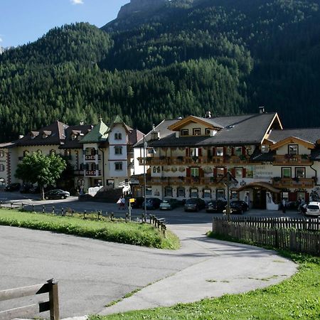 Hotel B&B Andreas Canazei Buitenkant foto