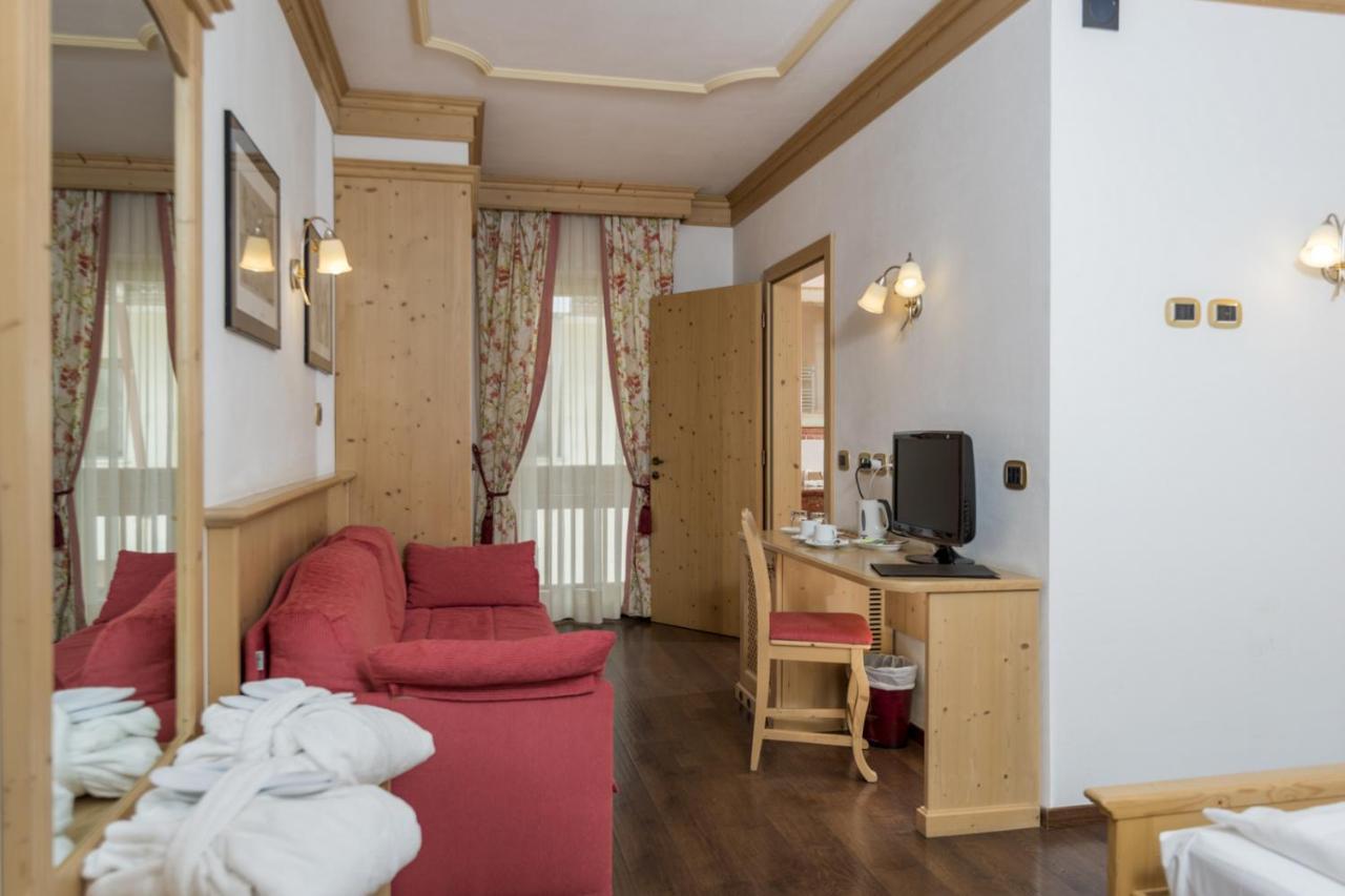 Hotel B&B Andreas Canazei Buitenkant foto