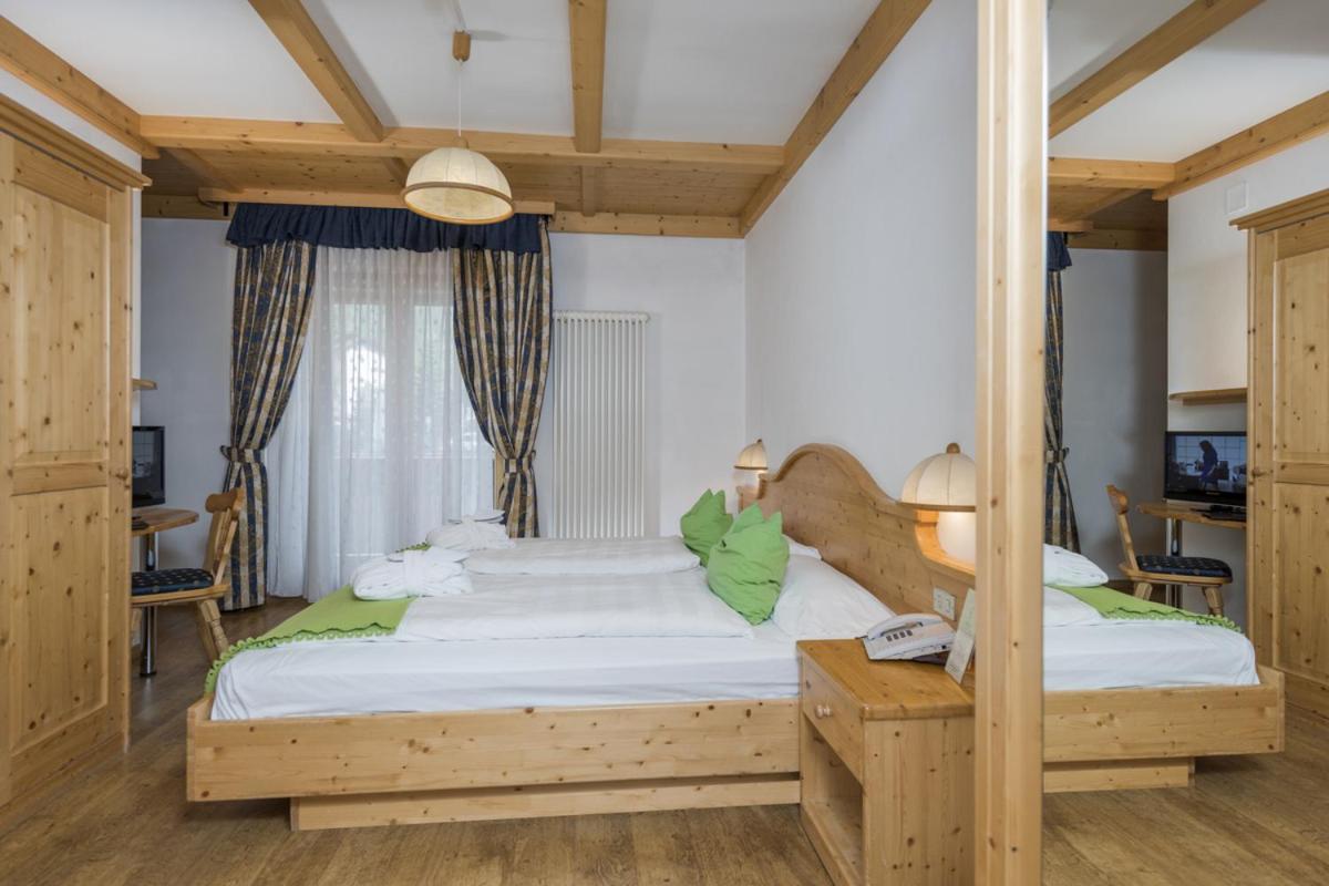 Hotel B&B Andreas Canazei Buitenkant foto