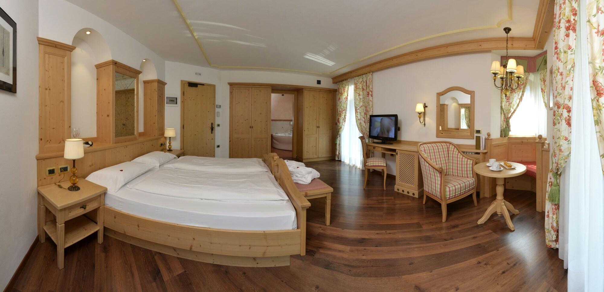 Hotel B&B Andreas Canazei Buitenkant foto