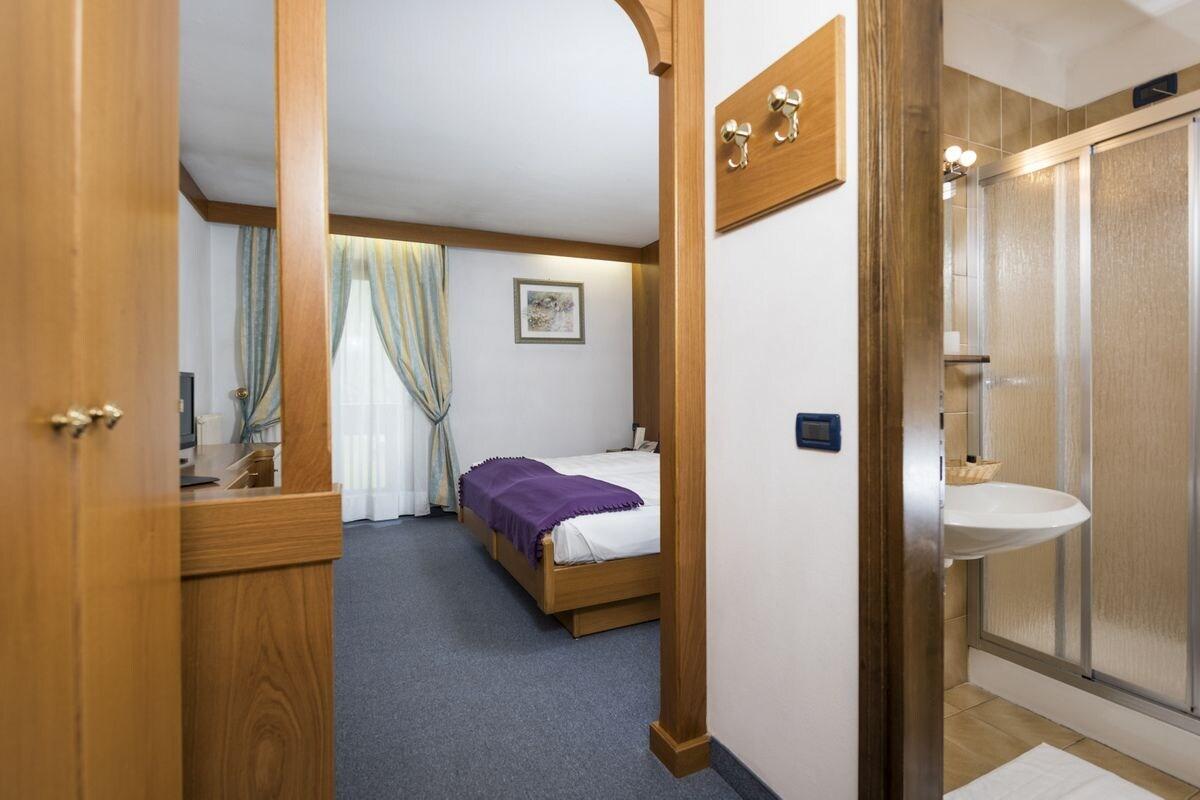 Hotel B&B Andreas Canazei Buitenkant foto