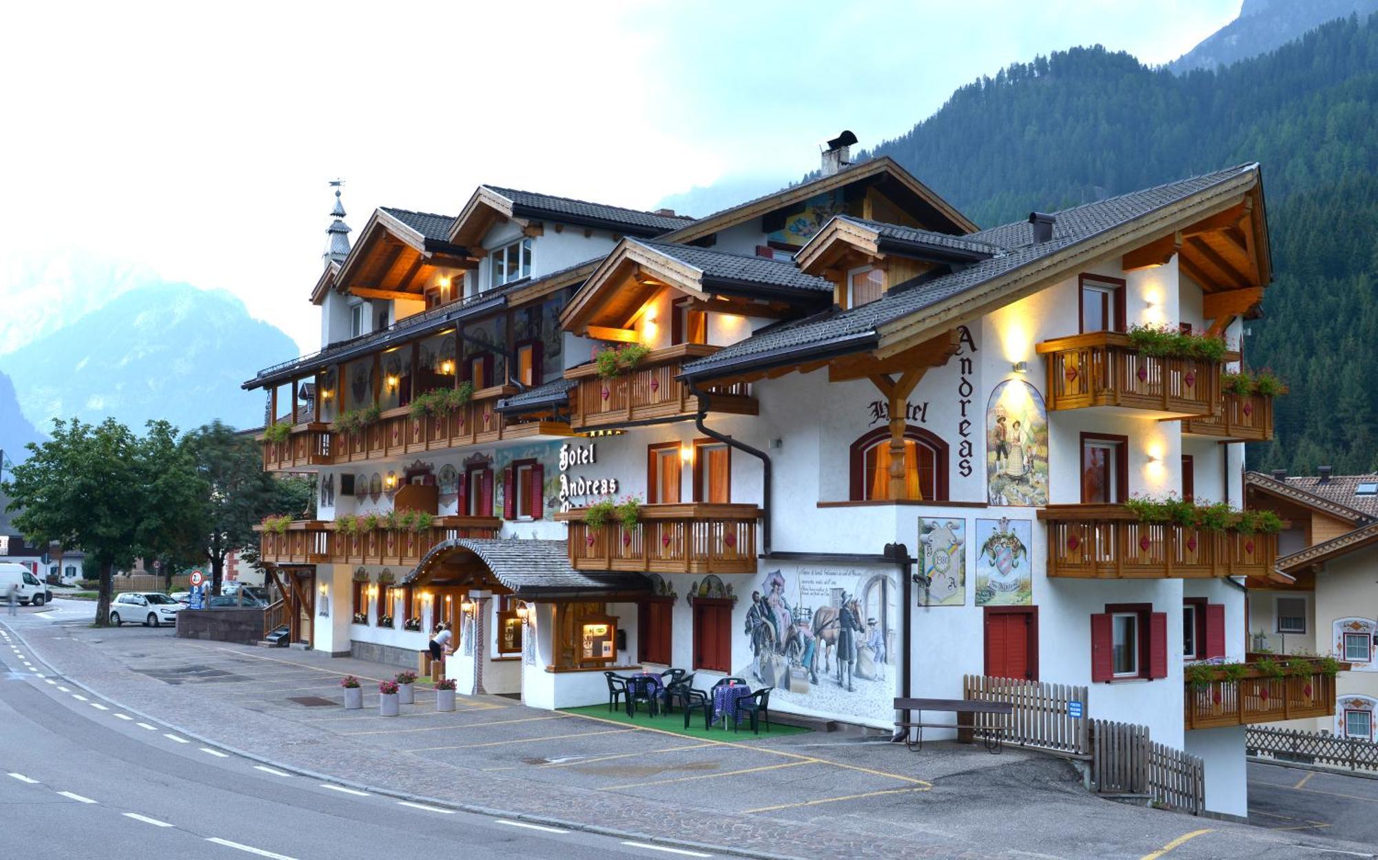 Hotel B&B Andreas Canazei Buitenkant foto