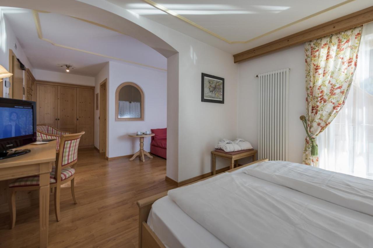 Hotel B&B Andreas Canazei Buitenkant foto